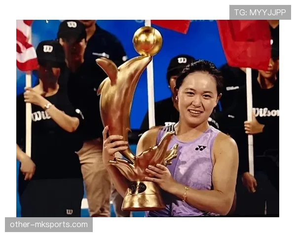 朱琳训练完直接拎爱马仕去吃火锅，这反差谁懂