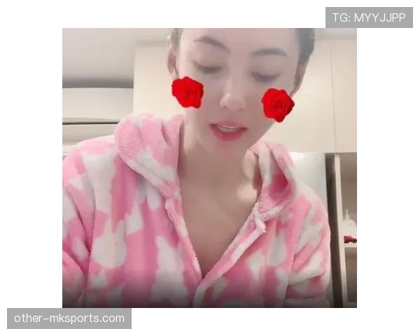 覃海洋训练完直接啃鸡腿?这自律和放纵的切换也太真实了